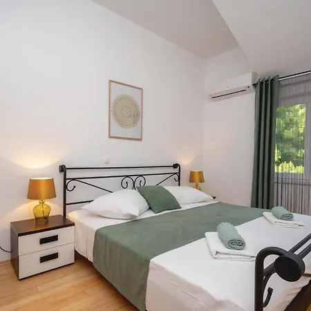 3 Bedroom Stunning In Appartement