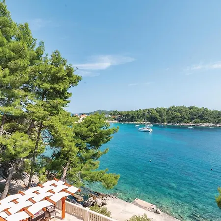 3 Bedroom Stunning In Appartement *
