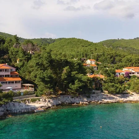 3 Bedroom Stunning In * Prižba